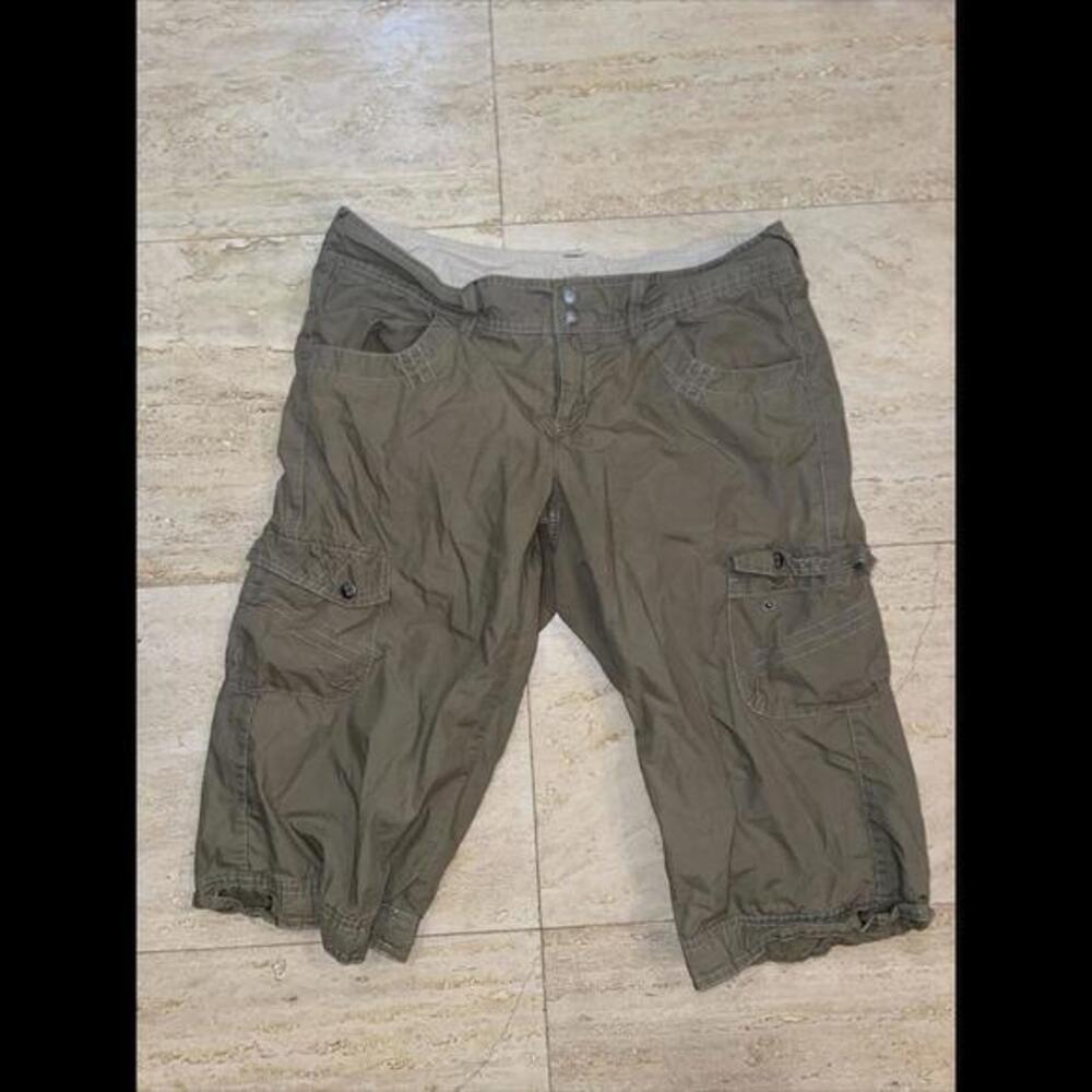 Athleta Dipper Capri Cargo Pants Brown Outdoor Activewear Hiking Women's 8